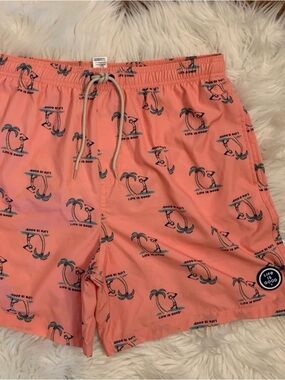 Life is Good Men’s Coral Jake Pool Party Palm Tree & Golfer XL Lined Drawstring
